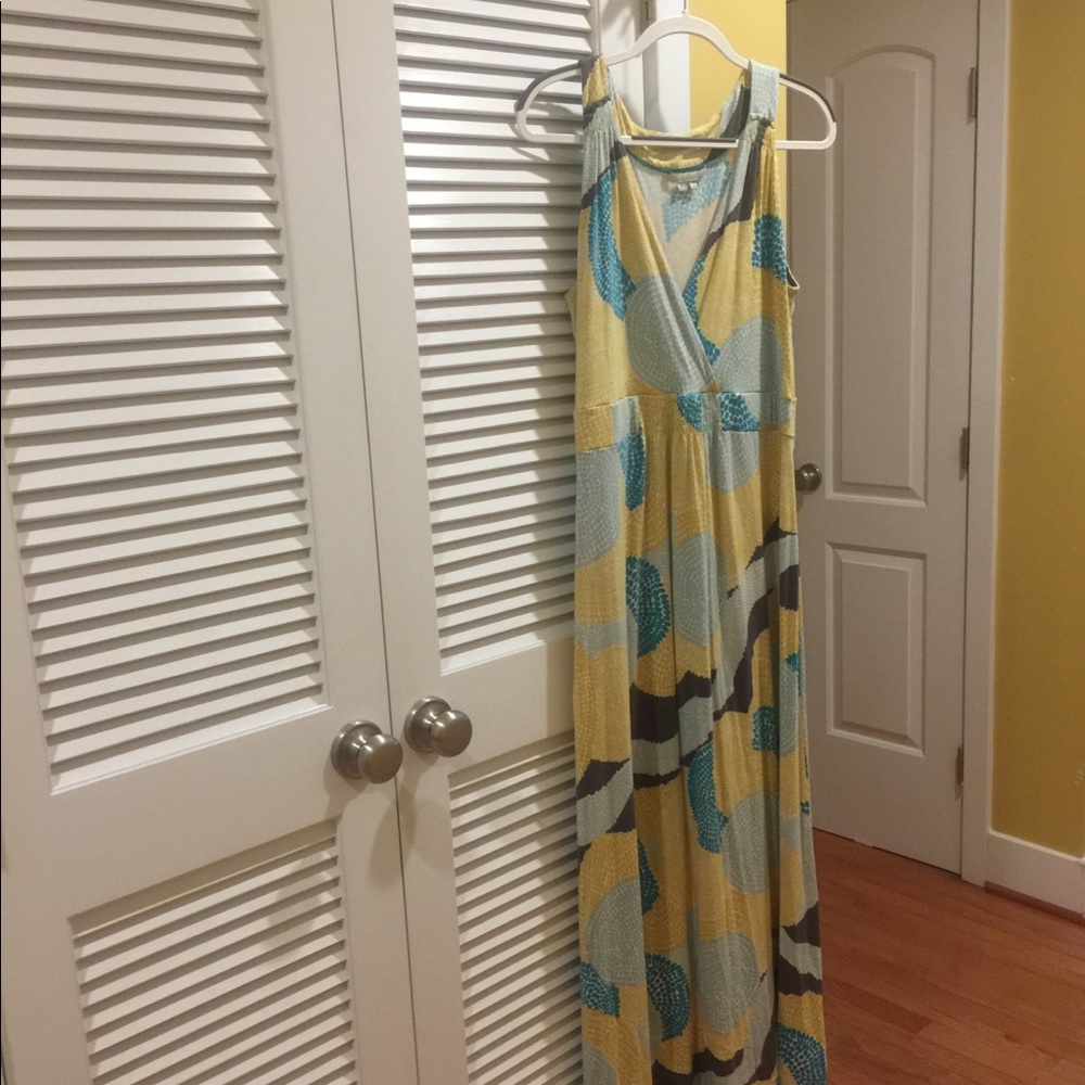 Soft & Chic Boden Maxi Dress